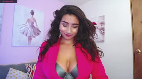Maria Paula online show from 01.25.25