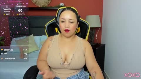 Snapshot of linda_rios_ chatting on 09.20.25 L I N D A online show from 09.20.25