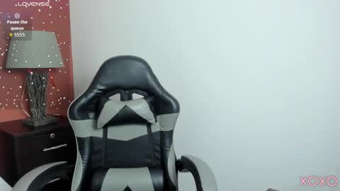 L I N D A online show from 02.12.26