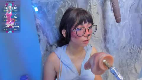linda_sofi__ online show from 10.31.25