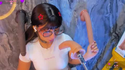 linda_sofi__ online show from 03.28.26