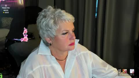 Snapshot of linda_zefir chatting on 05.14.26 Linda Zefir online show from 05.14.26