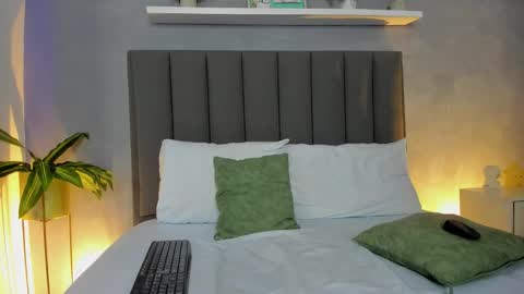 L I N D A online show from 11.22.25