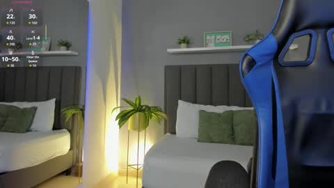 L I N D A online show from 11.28.25