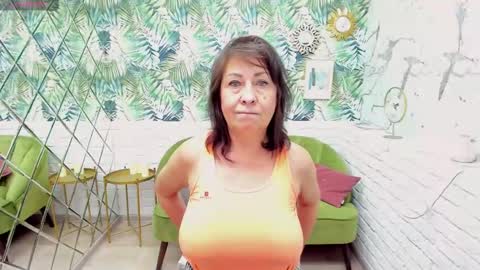 Snapshot of lindahottie chatting on 02.07.25 Linda online show from 02.07.25