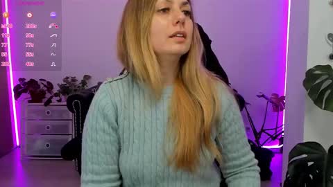 Snapshot of lindawhite_ chatting on 02.28.25 Linda -- online show from 02.28.25