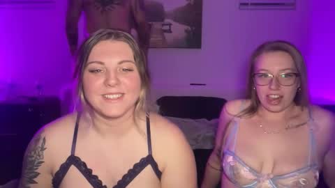 Snapshot of lindseyluxe chatting on 02.11.26 Lindseyluxe online show from 02.11.26