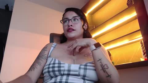 Snapshot of lindsy31 chatting on 01.22.25 Lindsy online show from 01.22.25