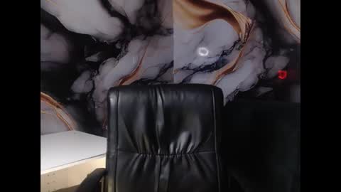 ling ling24 online show from 02.21.25