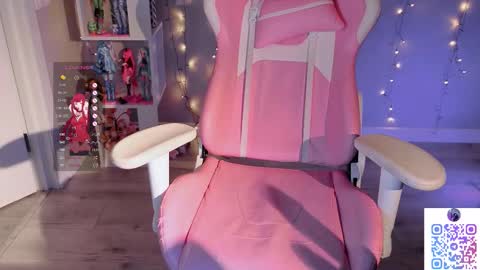 Lina online show from 10.05.25