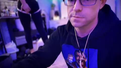 linuxgirlsudosu online show from 02.04.25