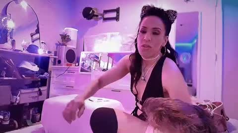 linuxgirlsudosu online show from 02.15.25