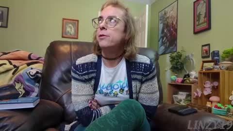 Snapshot of linzy19 chatting on 01.24.25 Linzy19 online show from 01.24.25