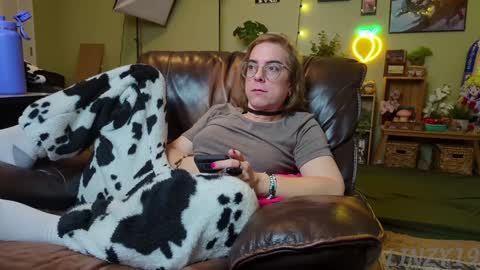 Snapshot of linzy19 chatting on 01.31.25 Linzy19 online show from 01.31.25