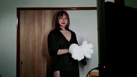 Snapshot of lionnigouki chatting on 01.04.25 lionnigouki online show from 01.04.25