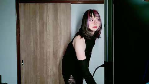 Snapshot of lionnigouki chatting on 01.05.25 lionnigouki online show from 01.05.25