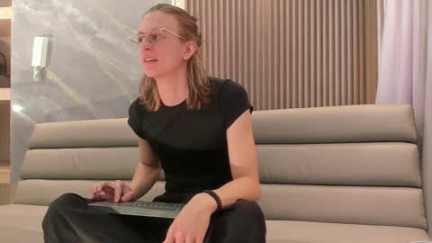 Lior evan online show from 12.17.25