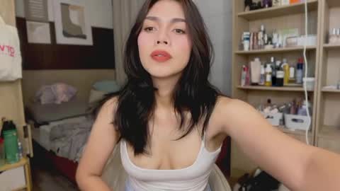 Snapshot of lioraeofophirxx chatting on 04.18.26 Liora of Ophir online show from 04.18.26