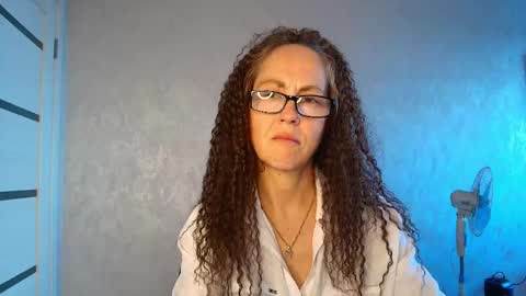 Snapshot of lioraweiss chatting on 06.03.26 Liora Weiss online show from 06.03.26
