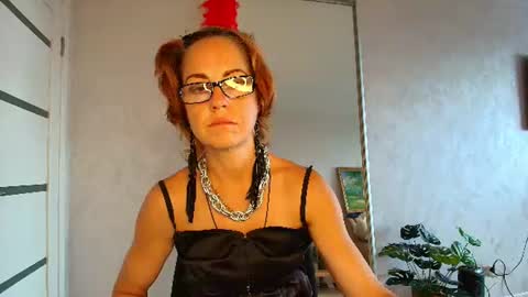 Snapshot of lioraweiss chatting on 07.17.26 Liora Weiss online show from 07.17.26