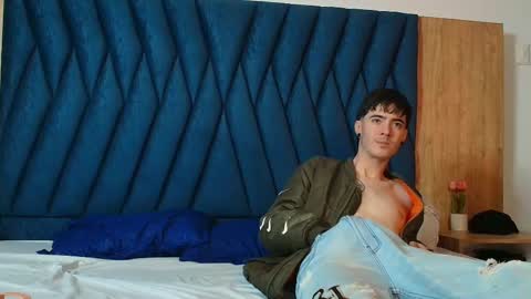 Snapshot of lioyqueen chatting on 01.15.26 L I O Q U E E N online show from 01.15.26