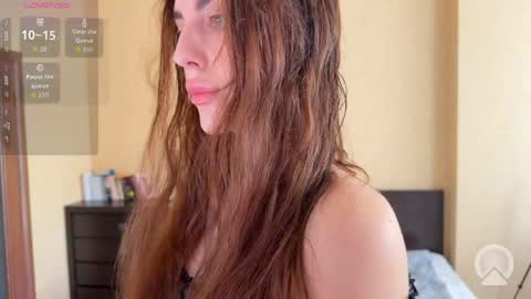 Snapshot of lipsylolly chatting on 05.25.26 lipsylolly online show from 05.25.26