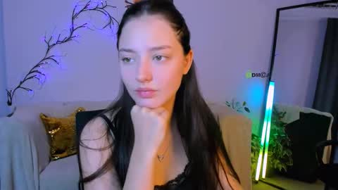 Snapshot of lira_lune chatting on 09.16.25 lira li online show from 09.16.25