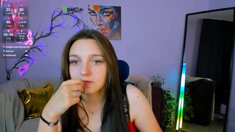 Snapshot of lira_lune chatting on 09.20.25 lira li online show from 09.20.25