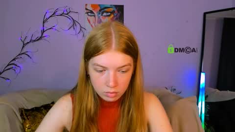 Snapshot of lira_lune chatting on 09.21.25 lira li online show from 09.21.25