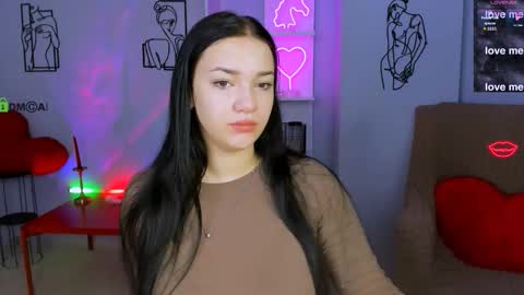 Snapshot of lira_lune chatting on 10.11.25 lira li online show from 10.11.25