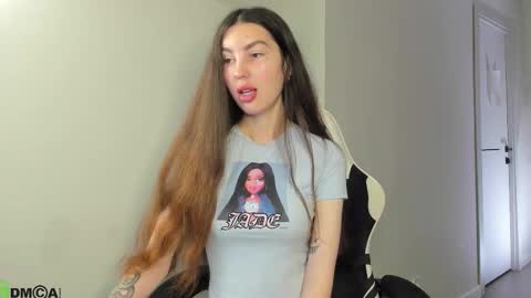 Lira revery online show from 12.01.25