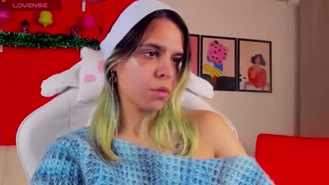 Snapshot of lirabelles chatting on 12.17.25 hello Ill be waiting for you during these hours tue 10am-5pm wed 3am-5pm thu 3am-5pm fri 3am-10am sat 10am-5pm sun 3am-1GMT online show from 12.17.25