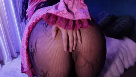 Snapshot of lireesa chatting on 03.26.26 Lire online show from 03.26.26