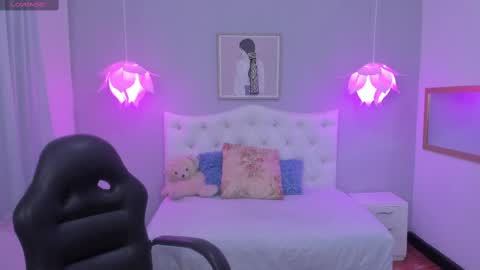 Lisa online show from 02.21.25