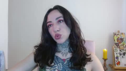 Snapshot of lisa_avila_ chatting on 05.26.26 Lisa online show from 05.26.26