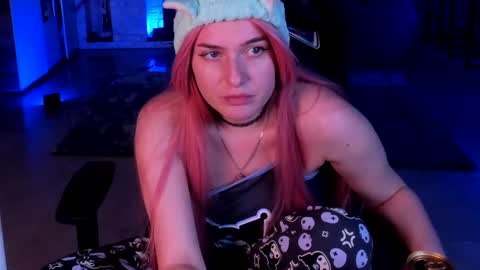Snapshot of lisa_elfy chatting on 02.11.25 lisa_elfy online show from 02.11.25