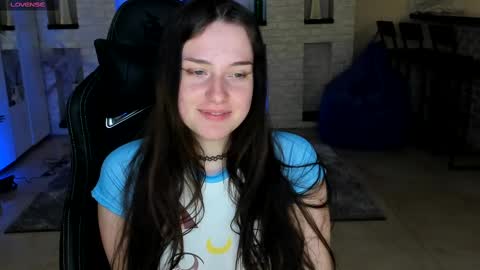 Snapshot of lisa_elfy chatting on 02.22.25 lisa_elfy online show from 02.22.25