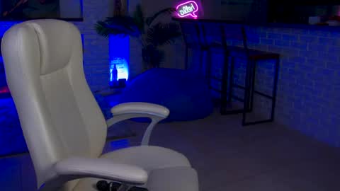 Snapshot of lisa_elfy chatting on 09.23.25 lisa_elfy online show from 09.23.25