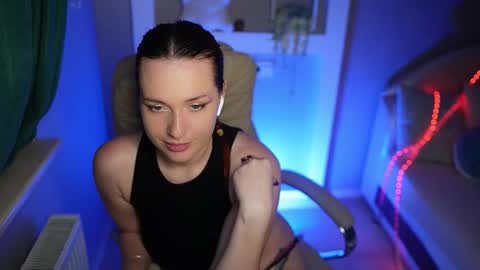 lisa_elfy online show from 12.03.25