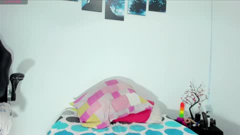 Lisa online show from 12.21.24