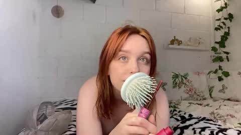 Snapshot of lisa_rogers chatting on 06.05.26 Lisa online show from 06.05.26