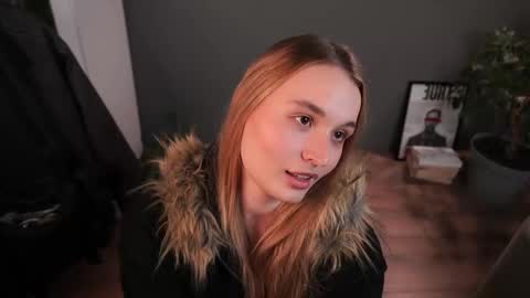 Elisabeth or Lisa online show from 11.22.25