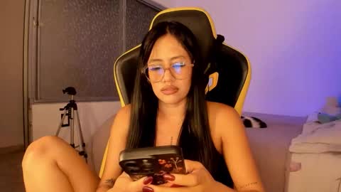 Lisa Thompson online show from 12.04.25