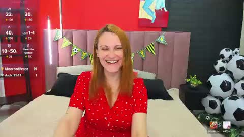 Snapshot of lisaamoree chatting on 07.13.26 Ur sensual Lisa online show from 07.13.26