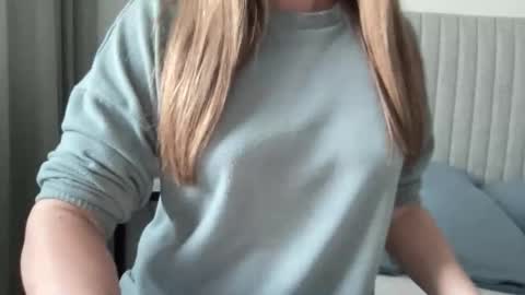 Snapshot of lisaflower1 chatting on 04.17.26 Lisa online show from 04.17.26