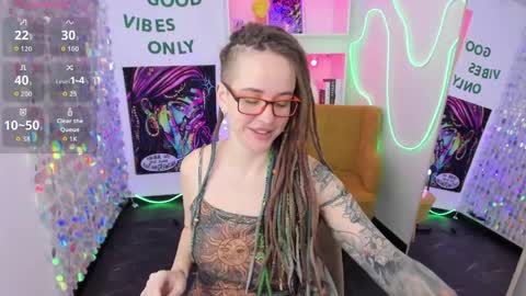 Lisa online show from 04.14.26