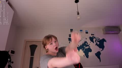 -Lisa- Help me to reach 100 thumbs up3 online show from 12.13.24