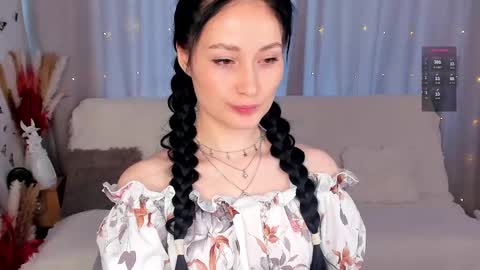 Lisa Moore online show from 02.14.25