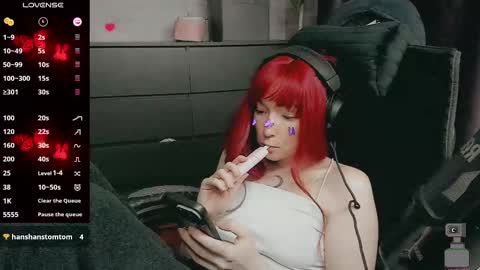 Snapshot of lisamoth chatting on 10.05.25 lisamoth online show from 10.05.25