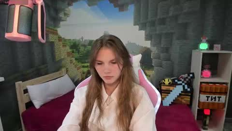 Snapshot of lisaporters chatting on 02.09.25 Lisa online show from 02.09.25